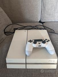 PLAYSTATION 4 500GB + 1 joystick