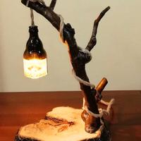 Lampada artigianale in legno e vetro stile rustico