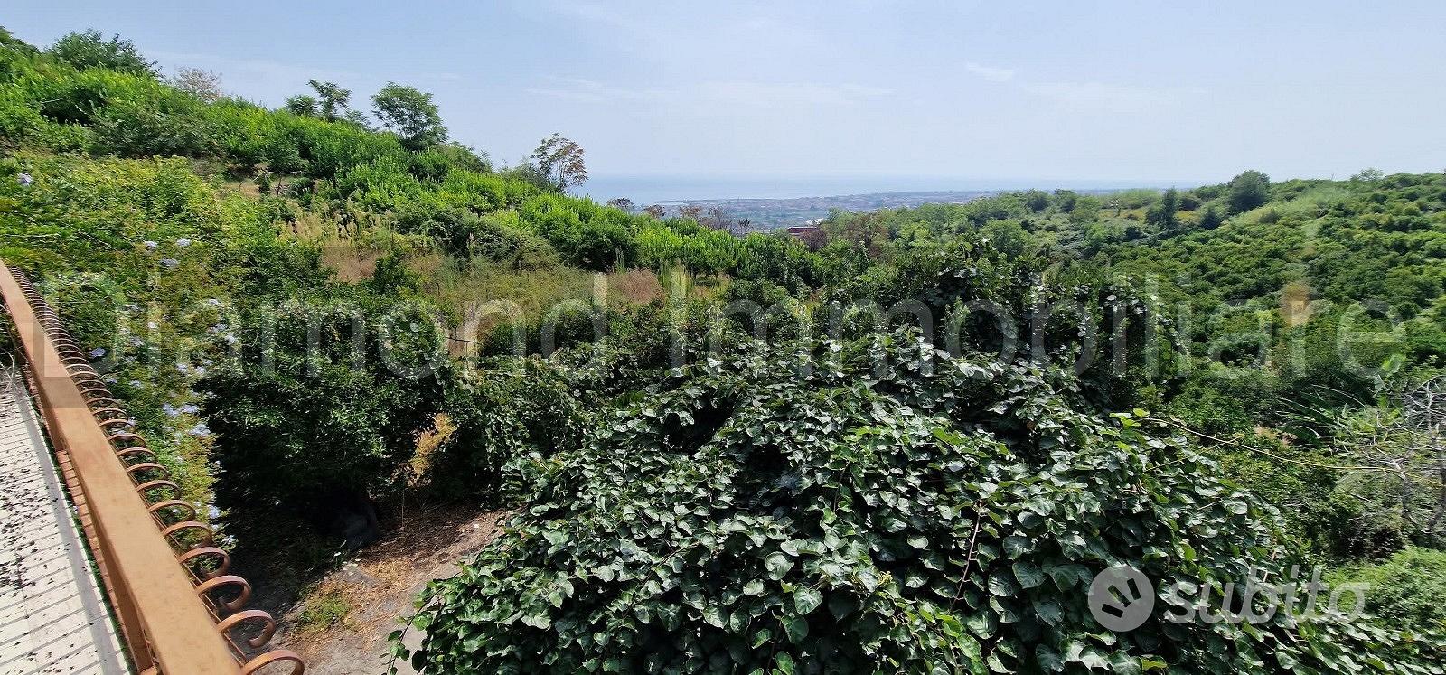 Terreno con fabbricati a Giarre - Vista 3