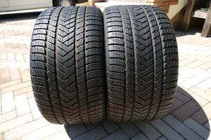 2 gomme invernali Pirelli 305\30\20 al 90%
