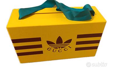 Borsa tracolla scatola Gucci Adidas