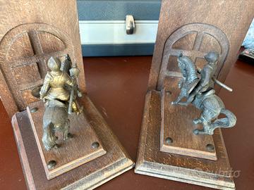 Coppia cavalli in bronzo o ottone vecchi