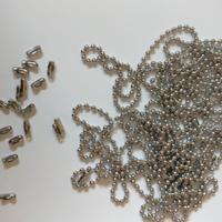 Catena di metallo a pallini, tende, porta chiavi