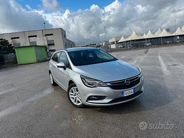 🚗 Opel Astra Sports Tourer 1.6 CDTI 110 CV