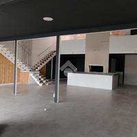 NEGOZIO A CARONNO PERTUSELLA