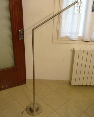 Piantana da lettura design