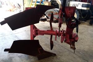 Aratro Monovomere Reversibile