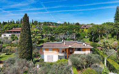 Ampio Quadrilocale in buono stato a Padenghe