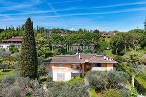 Ampio Quadrilocale in buono stato a Padenghe