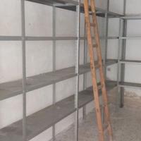 Scaffalii in ferro