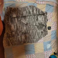 cardigan grigio e bianco 