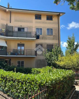 2 LOCALI A GROTTE DI CASTRO