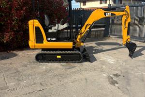 E291- ESCAVATORE CATERPILLAR 18 Q CON 560 ORE