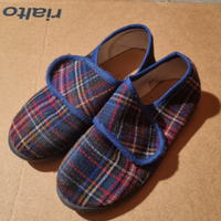 Scarpe pantofole da casa o asilo bambino