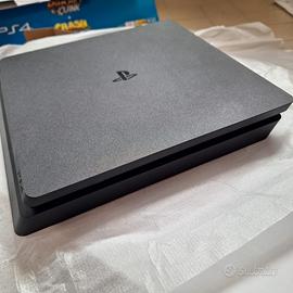 PS 4 SLIM +controller+ Giochi "da vetrina"