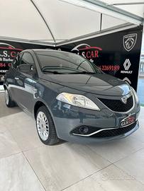 Lancia Ypsilon 1.2 69 CV 5 porte Platinum