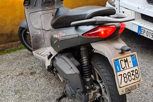 Aprilia sport city 200 scooter
