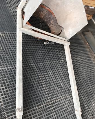 IMBUTO PER MACERIE, tramoggia