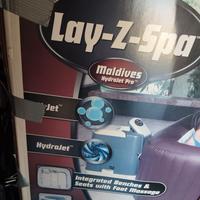 Vasca idromassaggio da giardino