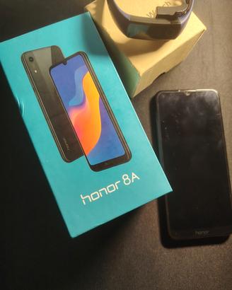 Smartphone Honor 8A + Smartwatch HONOR