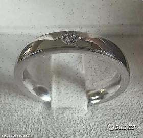 FEDE MATRIMONIALE IN ORO BIANCO 18kt. E DIAMANTE