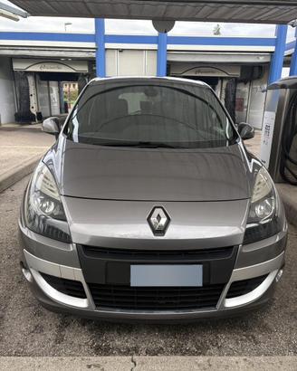 Renault scenic xmod 1.5 110 cv.