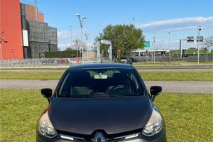 Auto renault clio