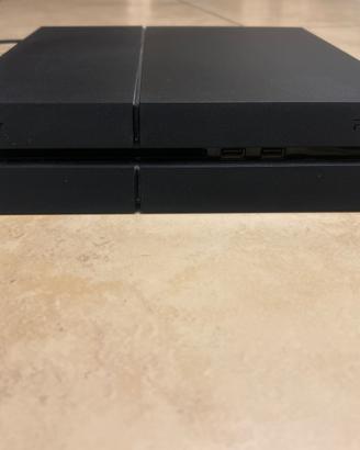 PLAY STATION 4
