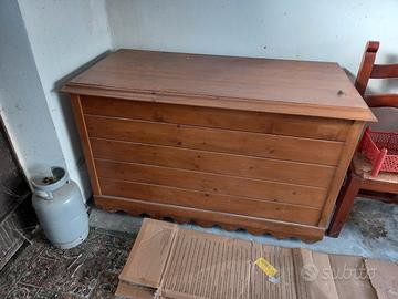 cassone per legna e attrezzi 