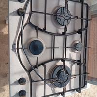 piano cottura Ariston 