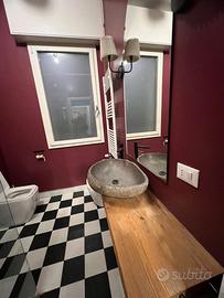 Piano lavabo in legno massello + lavabo in pietra