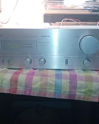 Amplificatore JVC