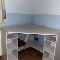 Scrivania ad angolo