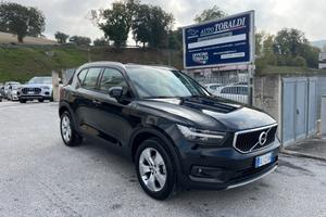 Volvo XC40 T2 Momentum Pro