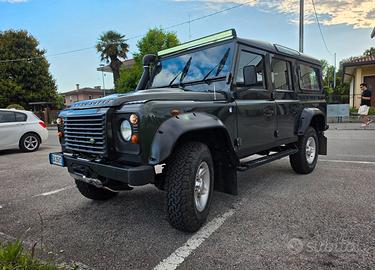 Land Rover Defender 110 2.4 TD4 Station Wagon S