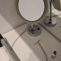 Specchio ingranditore da trucco illuminato 