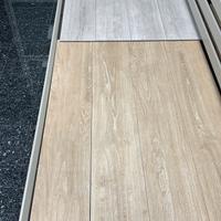 Piastrelle-Pavimento in gres effetto legno 20x120