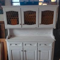 Credenza con vetrinetta 