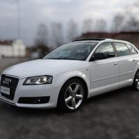 AUDI A3 SPB 2.0 TDI S tronic Attraction S-LINE