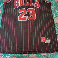 Maglia Bulls Micheal Jordan autografata con COA