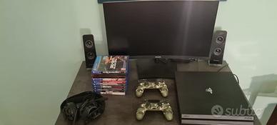 Play Station 4 pro & monitor 24 curvo  + accessori