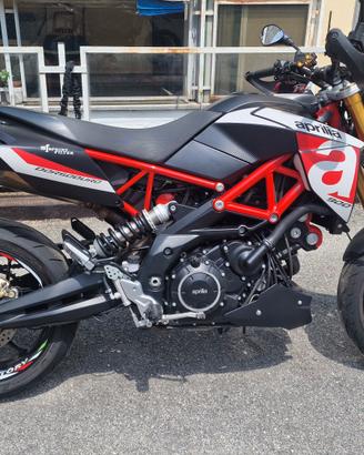 aprilia dorsoduro 900