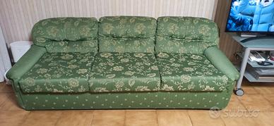 Divano letto + poltrone 