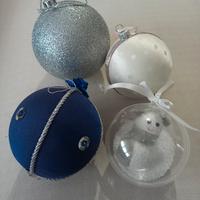 Palle di Natale blu argento bianco e plastica 