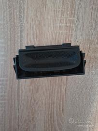 Pulsante per il rilascio del baule 