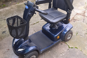 Scooter elettrico per anziani e disabili