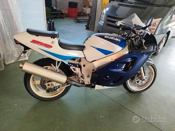 SUZUKI GSX-R 600 SRAD