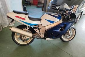 SUZUKI GSX-R 600 SRAD
