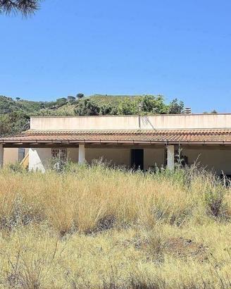 Tono, panoramica Villa con 2200 mq di terreno