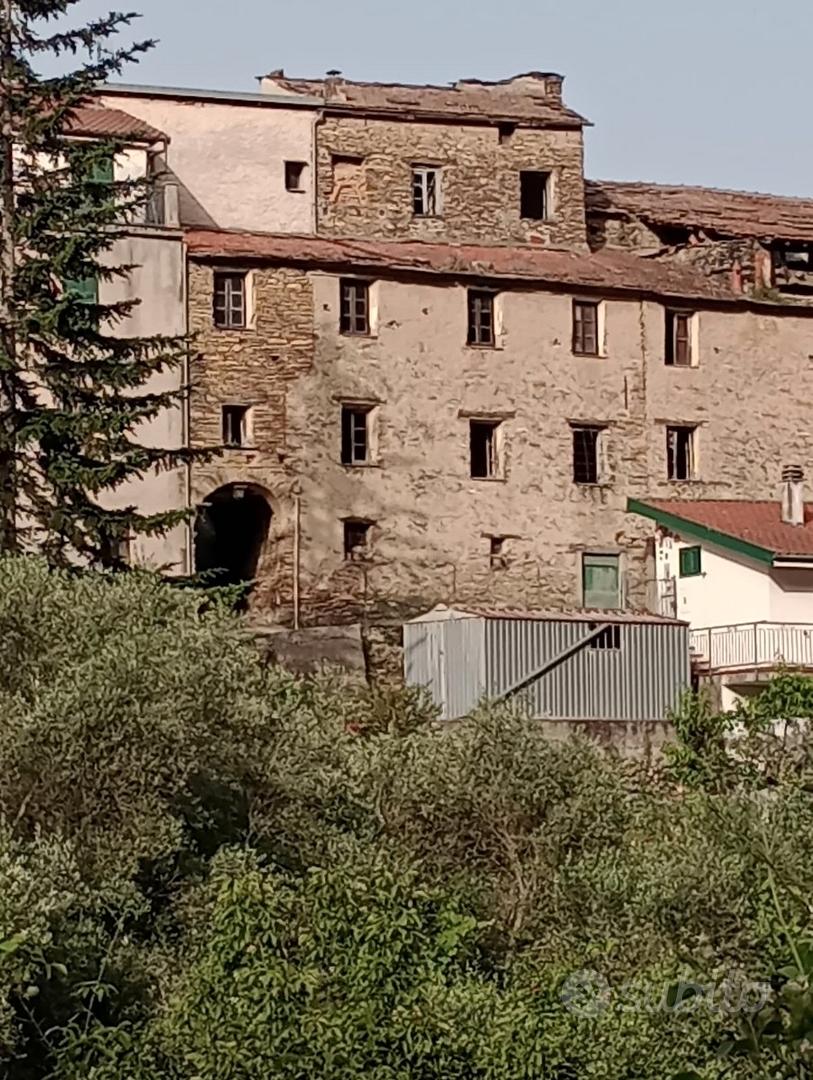 Casa in pietra su 3 piani in centro paese - Vista 4